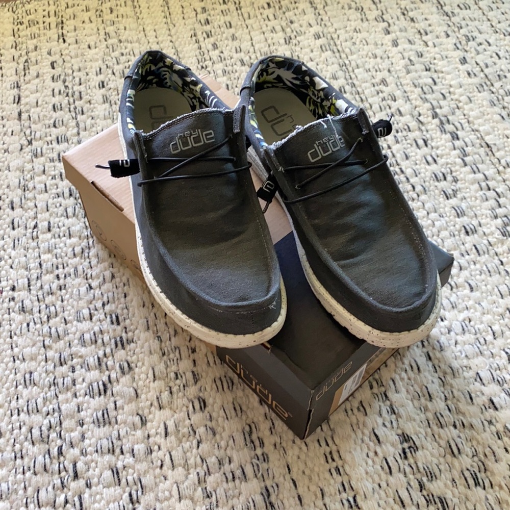 Hey Dude Wally Stretch